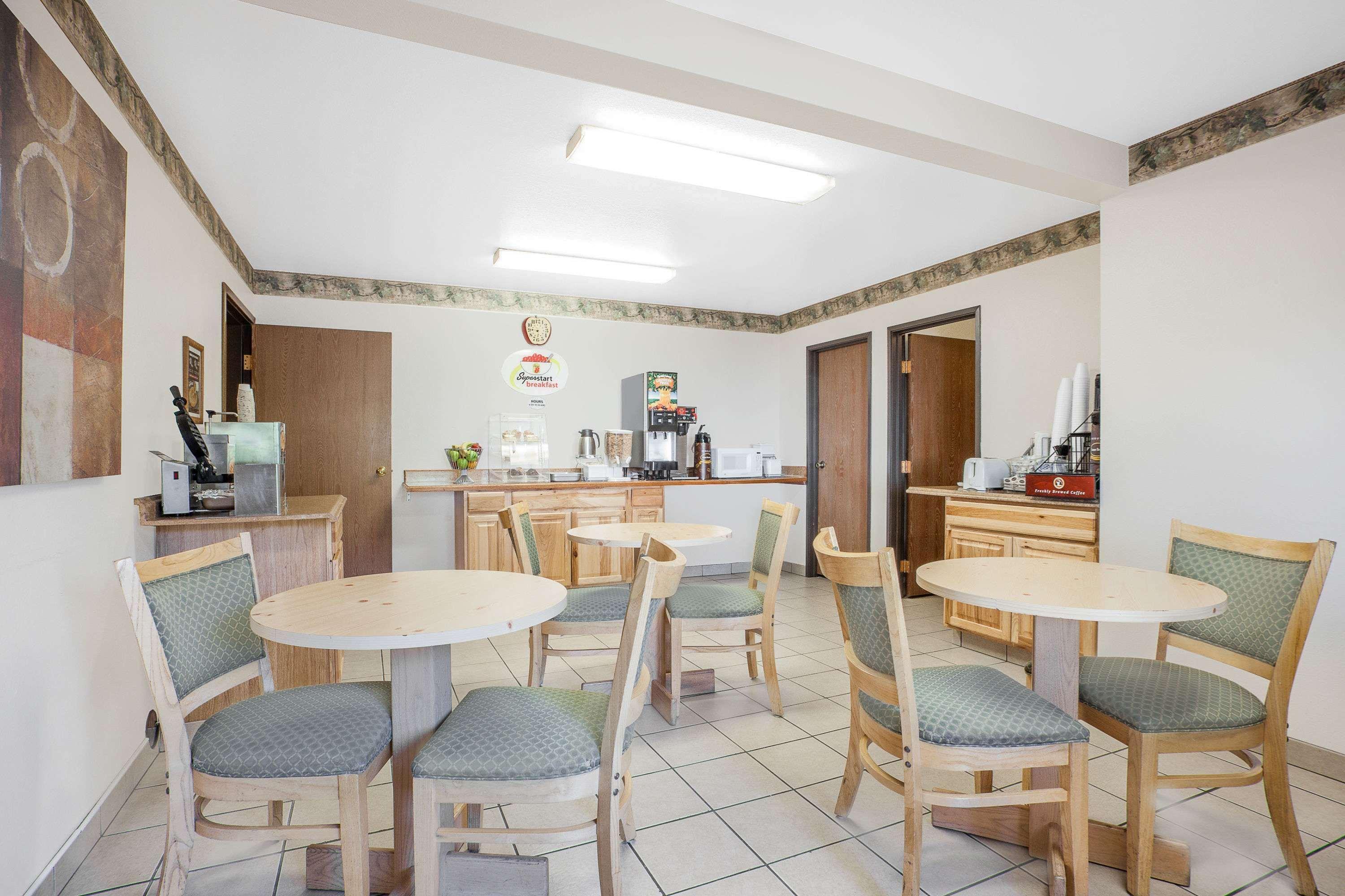 Fairbridge Inn & Suites Moscow - Pullman Екстериор снимка